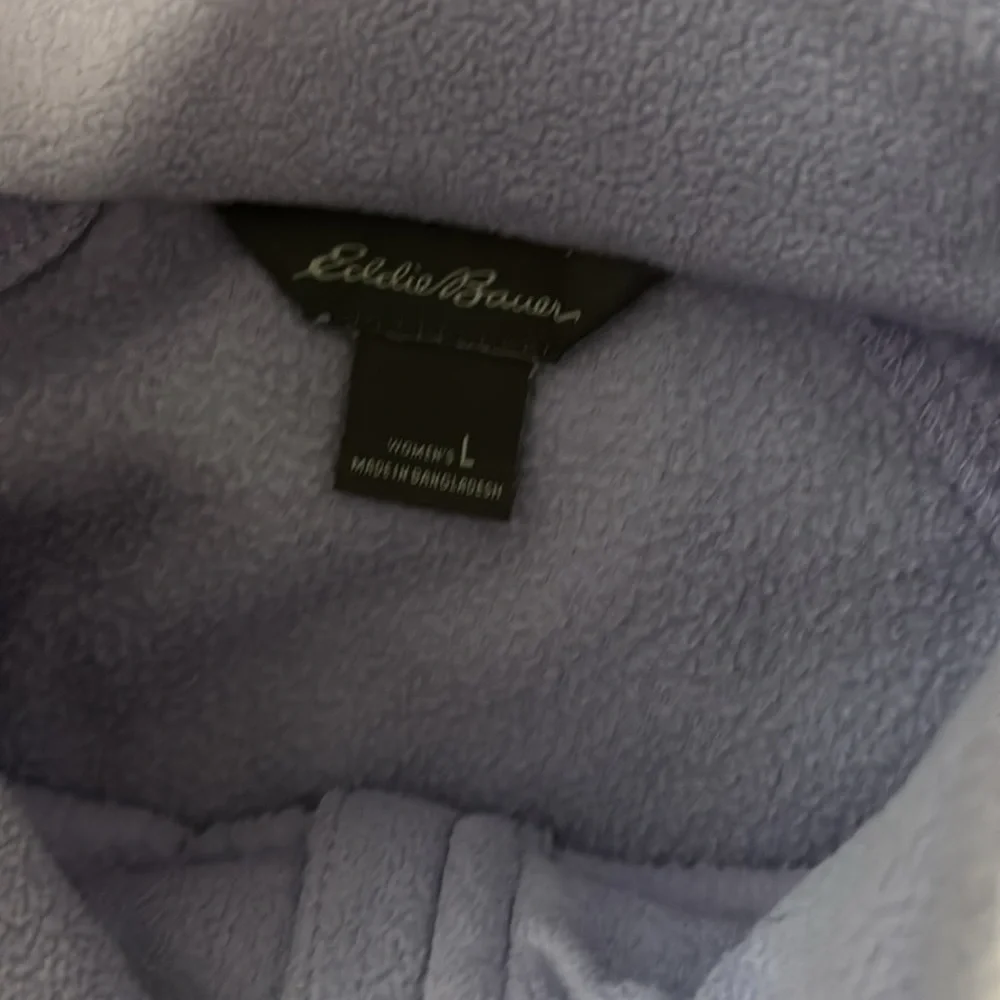 🌻Eddie Bauer 1/2-zip, floral print, lavender mock neck fleece pullover sz L EUC - Picture 3 of 5